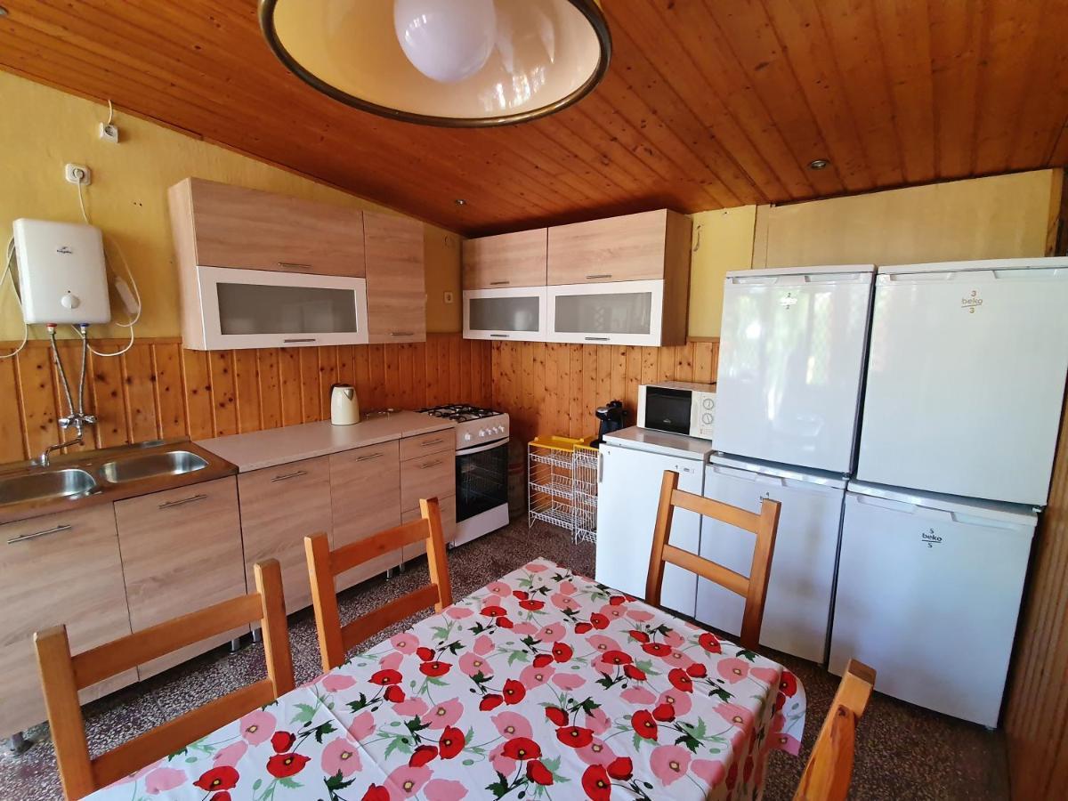 Muskatlis Haz Apartment Balatonlelle Ngoại thất bức ảnh