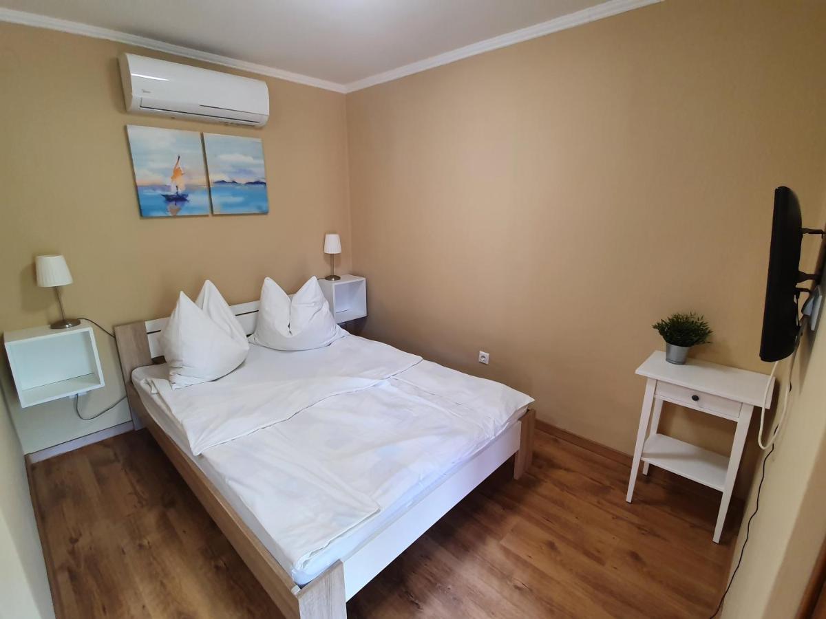 Muskatlis Haz Apartment Balatonlelle Ngoại thất bức ảnh