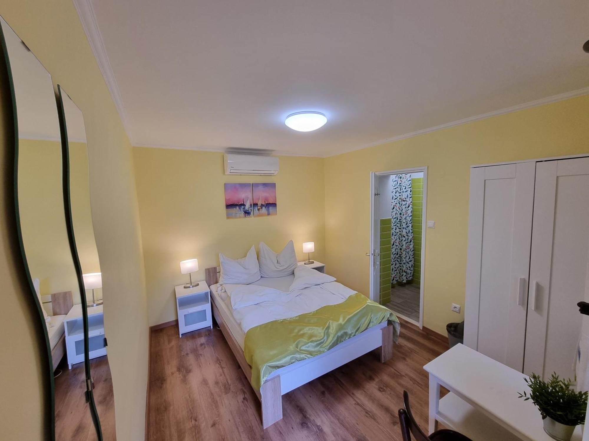 Muskatlis Haz Apartment Balatonlelle Ngoại thất bức ảnh