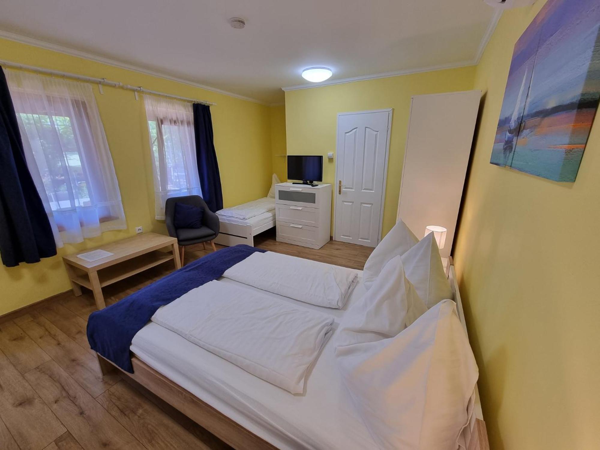 Muskatlis Haz Apartment Balatonlelle Ngoại thất bức ảnh